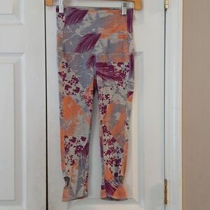 Move By Alternative "Ice Blue Beach" Crop Legging  Sz XS  EUC